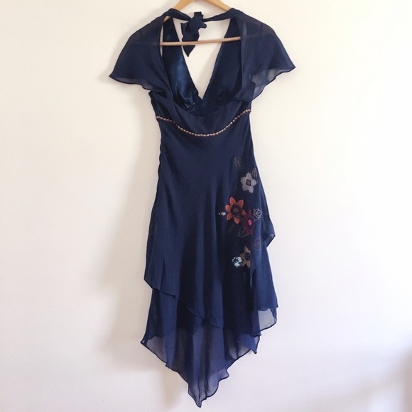 Host Pick BCBG Flutter Sleeve Dress - Picture 4 of 7